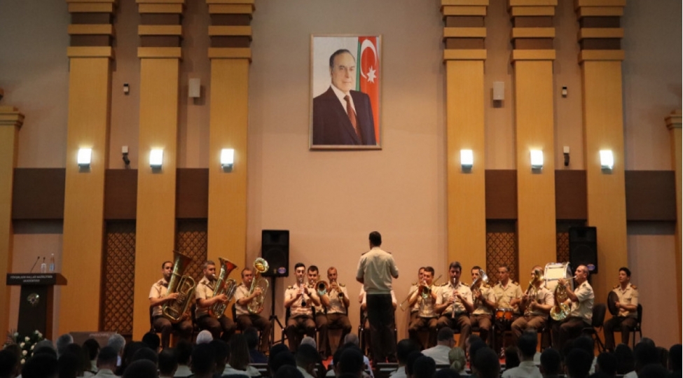 fhn-in-akademiyasinda-silahli-quvveleri-gunu-qeyd-olunub-foto