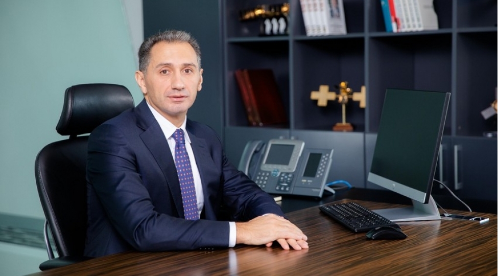 reshad-nebiyev-agsuda-vetendashlari-qebul-edecek