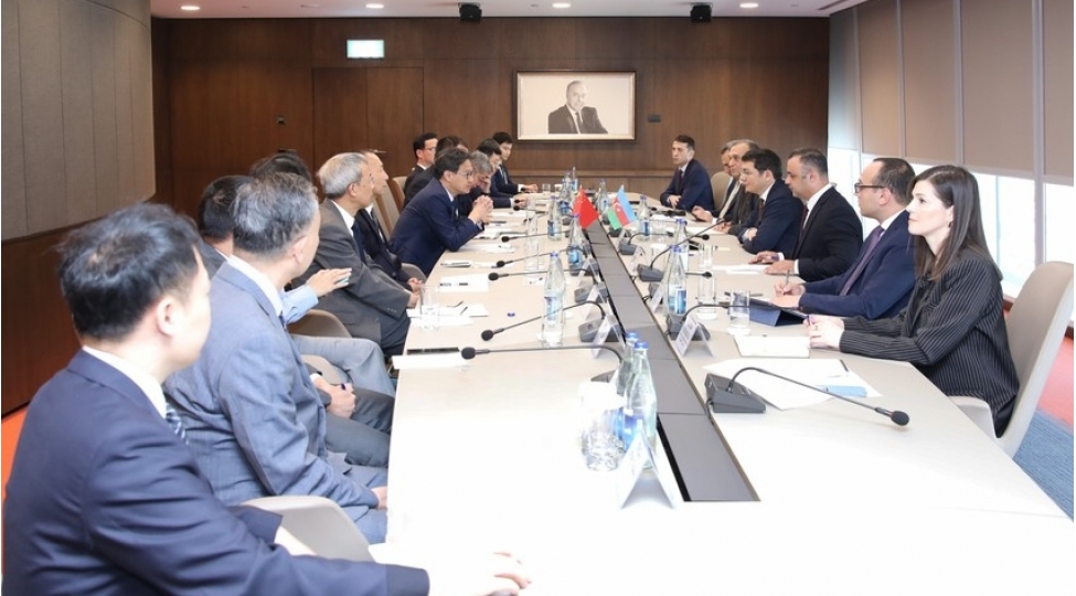 azerbaycan-ve-chin-iqtisadi-emekdashligi-muzakire-edib