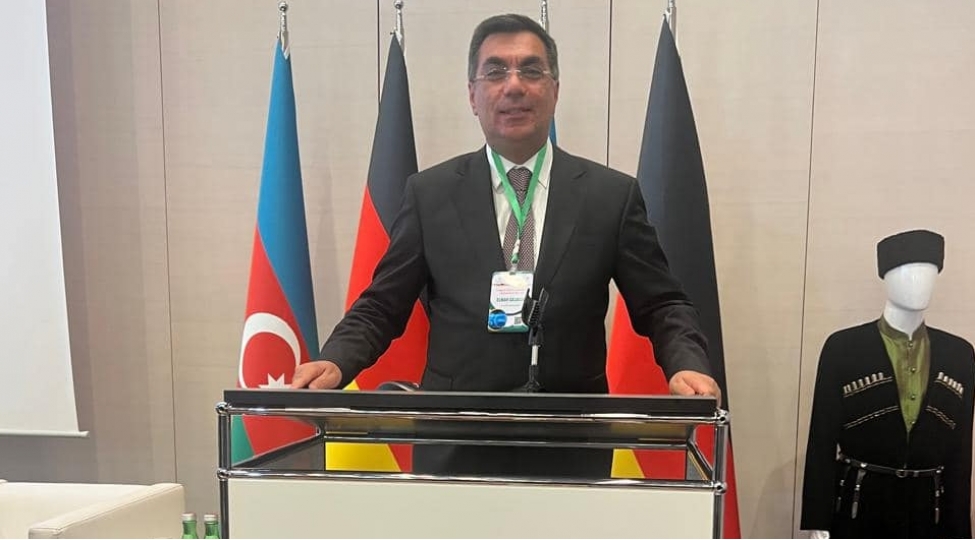 elmar-qasimov-avropada-yashayan-azerbaycanli-muhendislerin-forumunda-ishtirak-edib