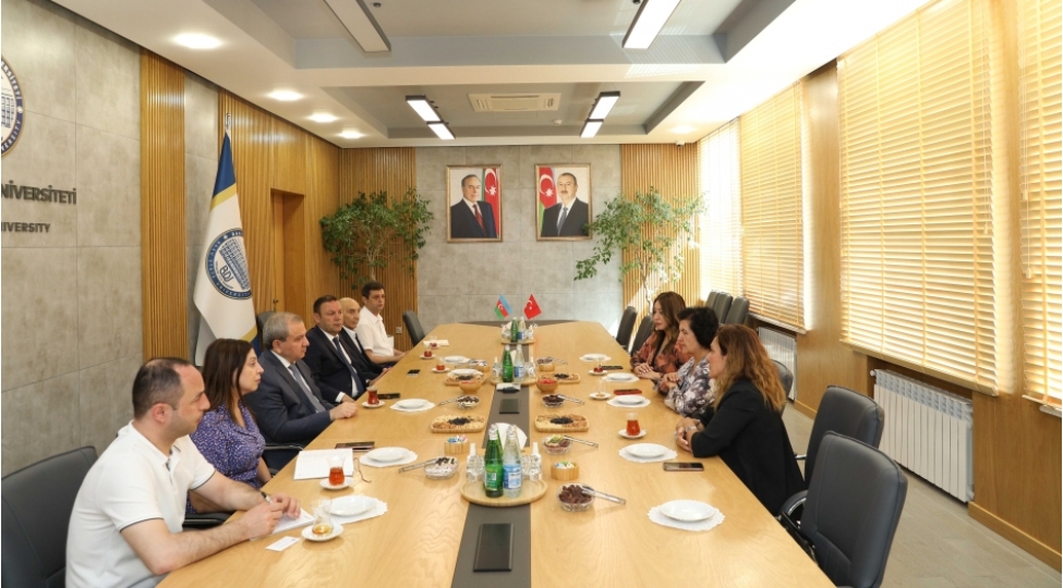 bdu-ile-turkiyenin-uskudar-universiteti-arasinda-emekdashliq-genishlendirilir