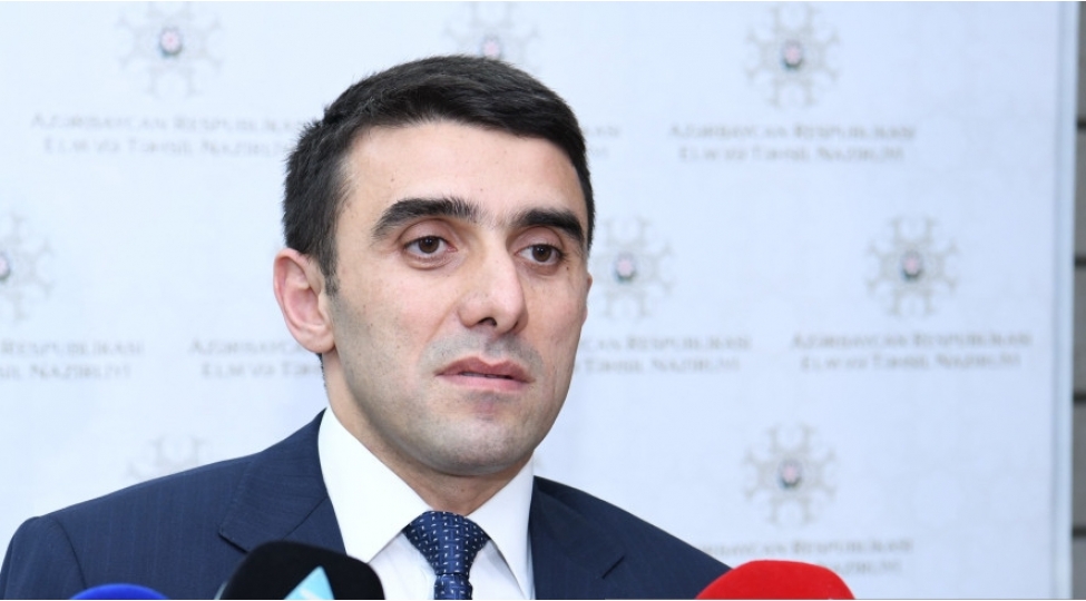 mekteblerde-adambashina-maliyye-sistemine-kechid-edilecek
