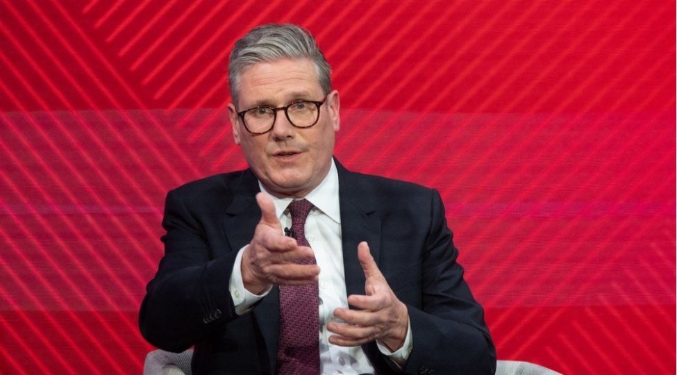 starmer-kechmish-sefiri-britaniya-hokumetini-aldatmaqda-ittiham-edib