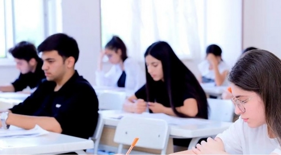 naxchivanda-ii-ve-iii-ixtisas-qruplari-uzre-qebul-imtahaninin-ikinci-merhelesi-kechirilib