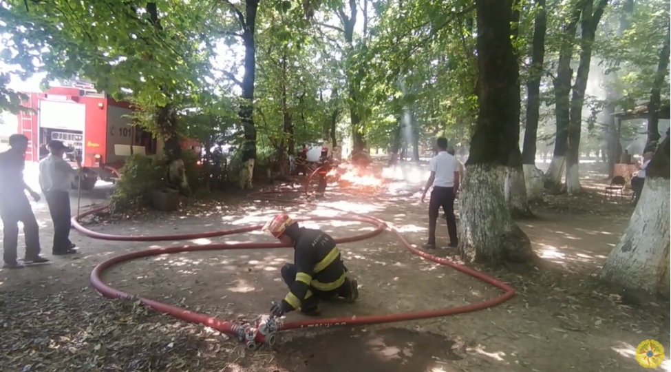 hirkan-milli-parkinda-yangin-tehlukesizliyi-meseleleri-muzakire-olunub-video