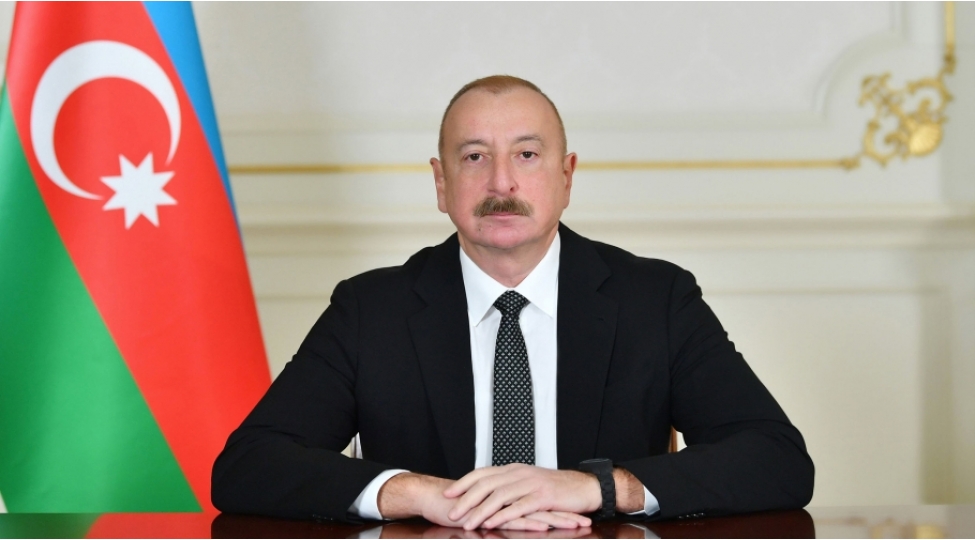 prezident-ilham-eliyev-azerbaycanin-neft-senayesi-ishchilerini-tebrik-edib