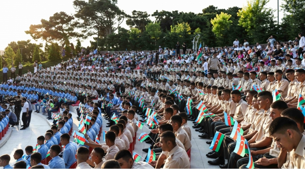 xetai-rayonunda-ulu-onder-heyder-eliyevin-ilk-defe-siyasi-hakimiyyete-gelmesinin-55-ci-ildonumune-hesr-edilmish-konsert-kechirilib-video