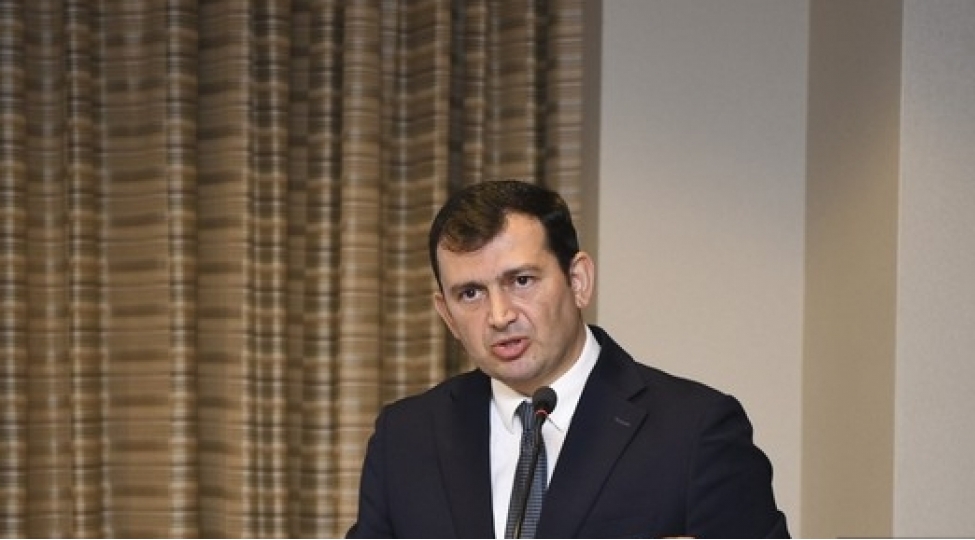 dunyada-1-milyon-400-minden-chox-ushaq-yoxsulluqdan-eziyyet-chekir-elgun-seferov