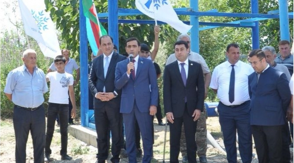 goranboyun-qaradagli-kendinde-daha-100-aileye-ferdi-qaydada-su-chekilib