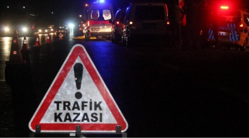 istanbulda-mikroavtobusun-ashmasi-neticesinde-11-nefer-xesaret-alib