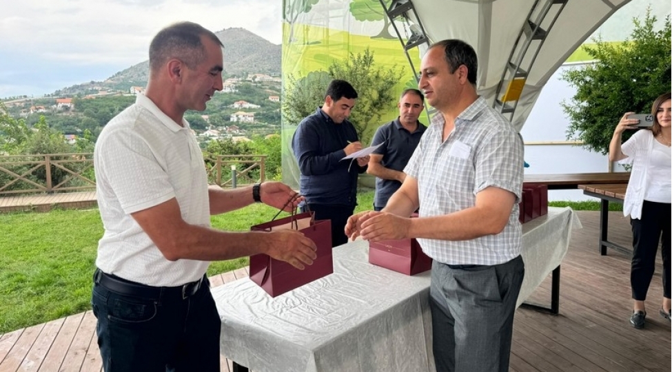 lachina-yeni-kochen-ailelere-menzillerin-acharlari-teqdim-edilib