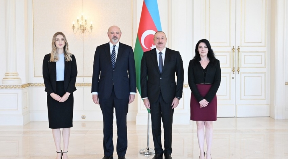 prezident-ilham-eliyev-avstraliyanin-azerbaycanda-yeni-teyin-olunmush-sefirinin-etimadnamesini-qebul-edib