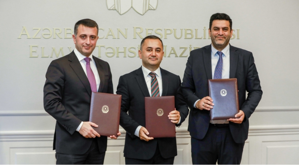 yeni-telebe-kartlarinin-istifadeye-verilmesi-uzre-memorandum-imzalanib