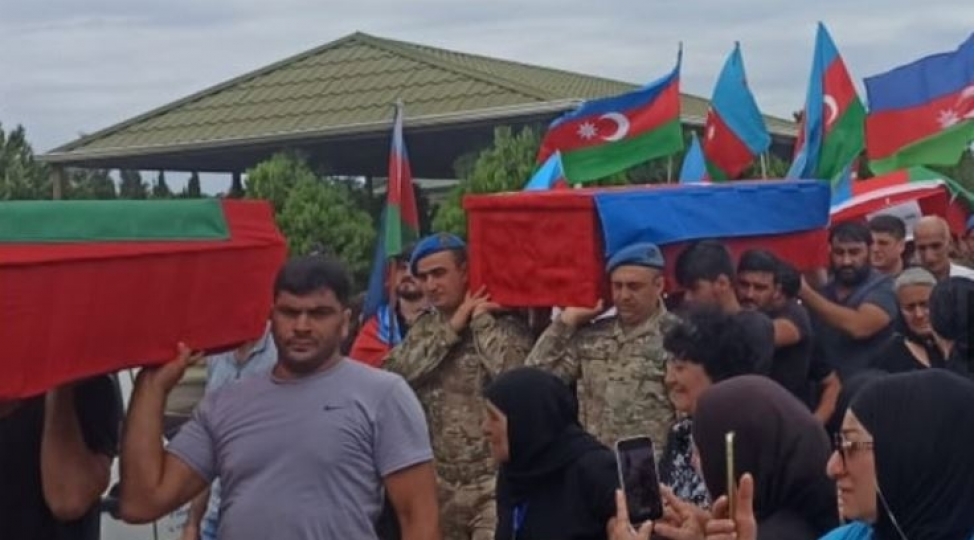 absheronda-birinci-qarabag-muharibesinin-dord-shehidi-defn-edilib-yenilenib