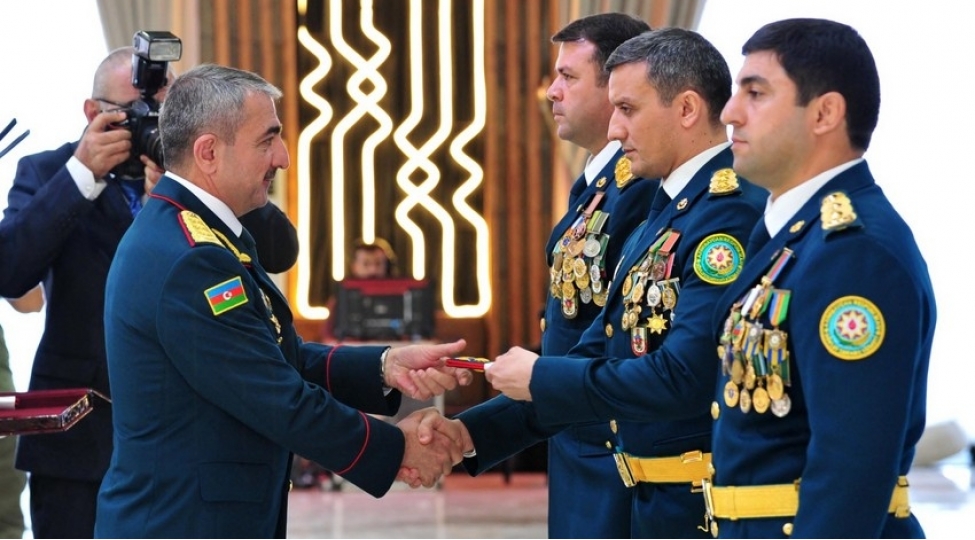 elchin-quliyev-yeni-generallara-ali-herbi-rutbelerini-teqdim-edib-fotovideo