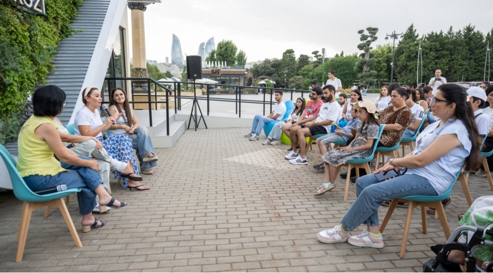 cop29-melumat-merkezinde-iqlim-ve-inkluzivlik-movzularinda-sessiyalar-kechirilib