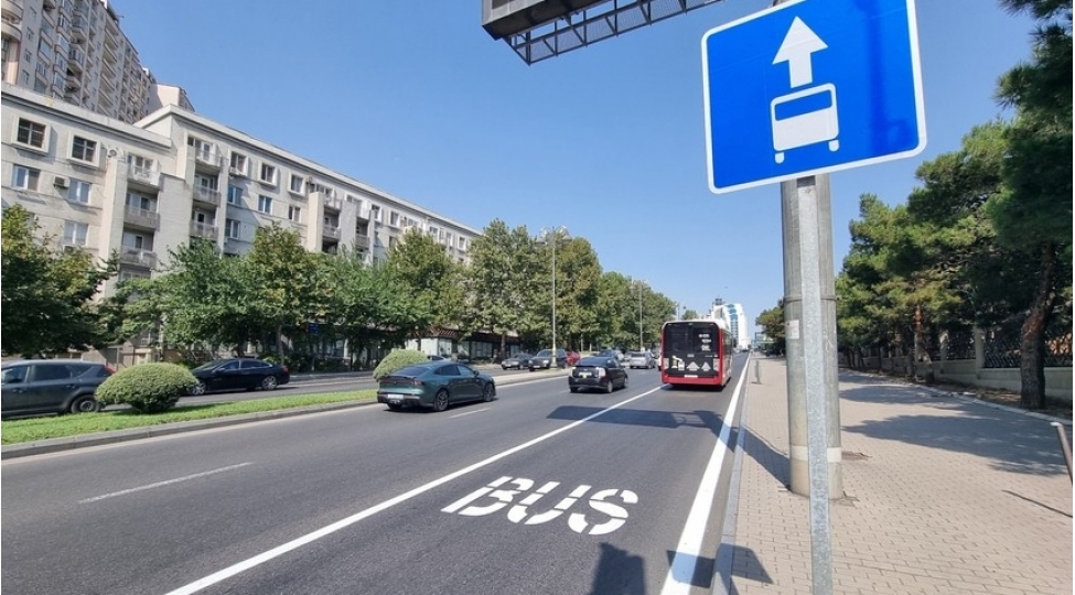 tbilisi-prospektinde-xususi-hereket-zolagi-teshkil-edilir