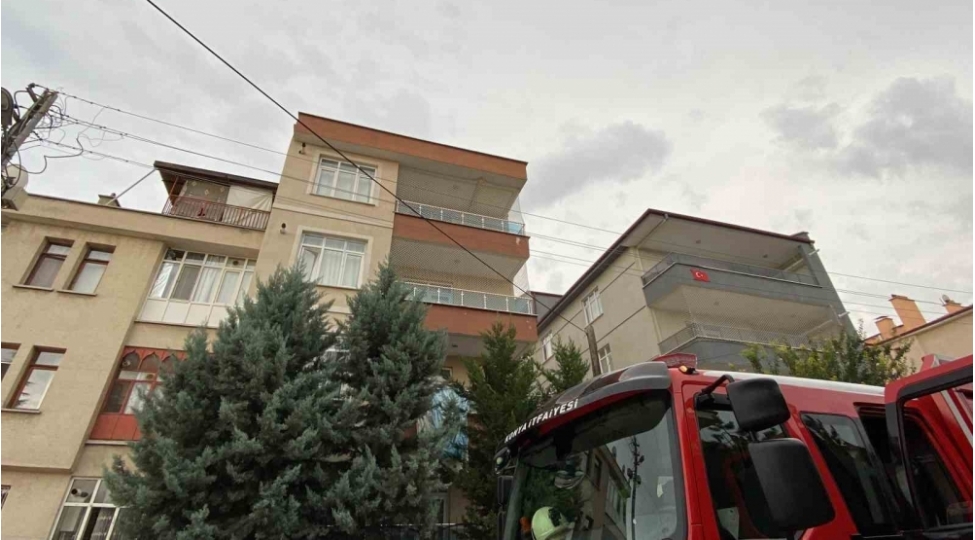 ad-gunu-shenliyine-hazirliq-partlayishla-basha-chatdi-2-nefer-yaralanib