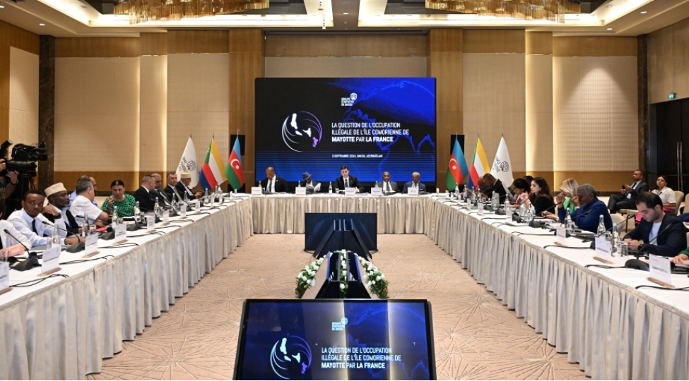 bakida-fransanin-ishgalina-meruz-qalan-mayot-adasina-hesr-olunan-konfransda-yekun-beyanat-qebul-edilib