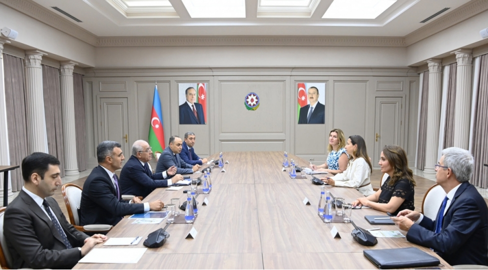 eli-esedov-beynelxalq-maliyye-korporasiyasinin-numayende-heyeti-ile-gorushub-2