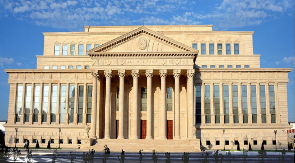 ali-mehkeme-ekoloji-huquqlarin-mudafiesi-ile-bagli-muhum-izahlar-verib