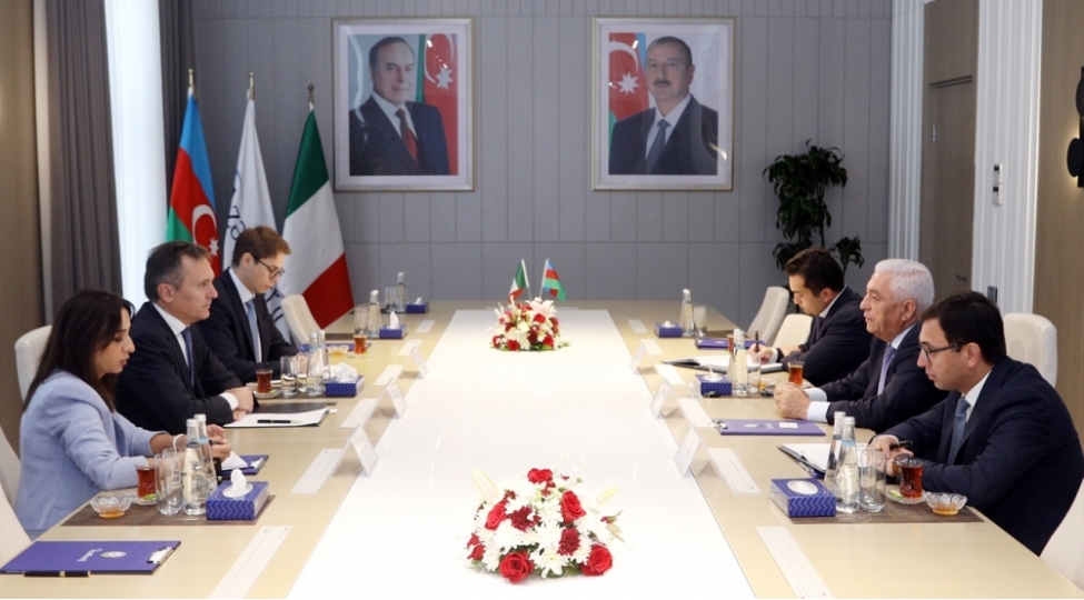 azerenerji-rehberi-ile-italiya-sefirinin-gorushu-olub
