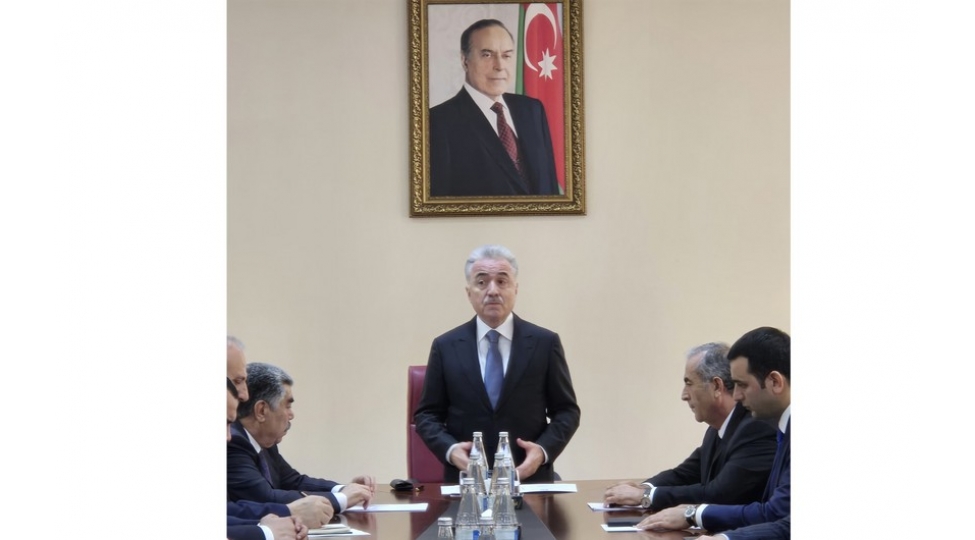 salyanin-yeni-icra-bashchisi-kollektive-teqdim-olunub