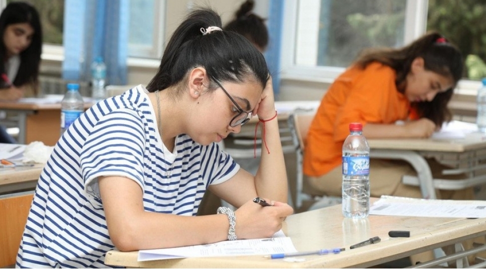 tam-orta-tehsil-bazasinda-kolleclerin-bosh-qalan-plan-yerlerine-qebul-elan-edilib
