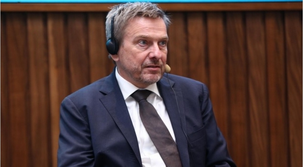 yashil-kechid-iqlim-deyishikliyi-problemini-hell-etmek-uchun-shert-oldu