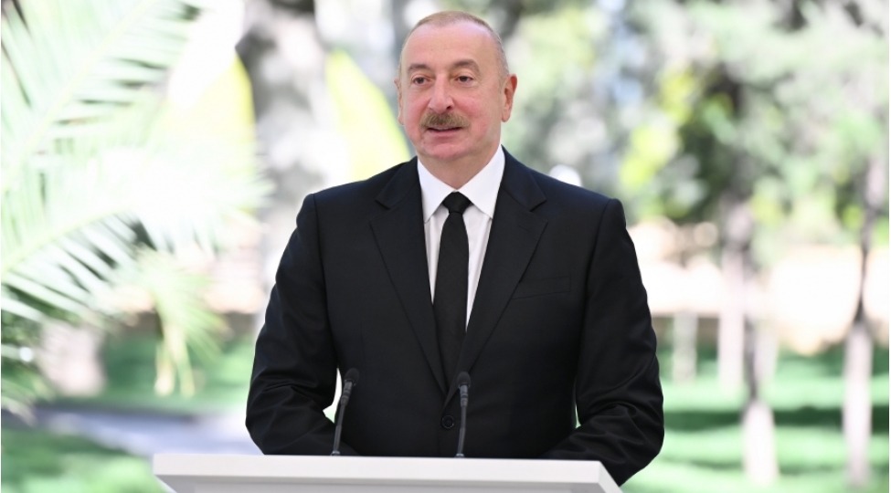 azerbaycan-prezidenti-misirli-hemkarini-d-8-i-yuksek-seviyyede-teshkil-etdiklerine-gore-tebrik-edib