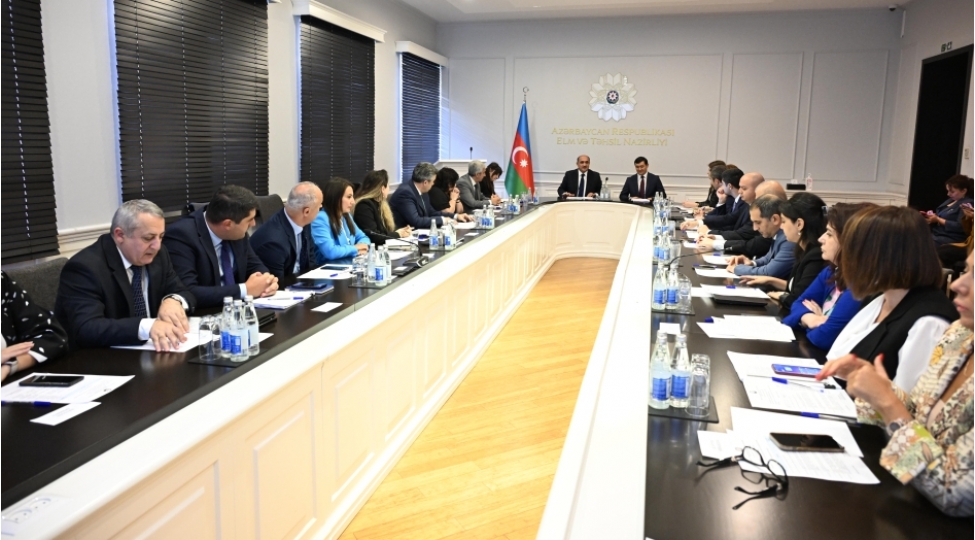 elmi-neshrlerle-bagli-beynelxalq-reytinq-gostericilerinin-yaxshilashdirilmasi-uzre-muzakire-aparilib