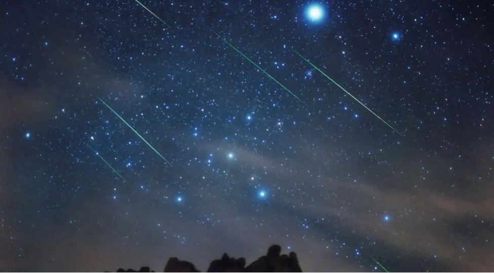 oktyabrin-6-10-da-meteor-yagishi-mushahide-edilecek