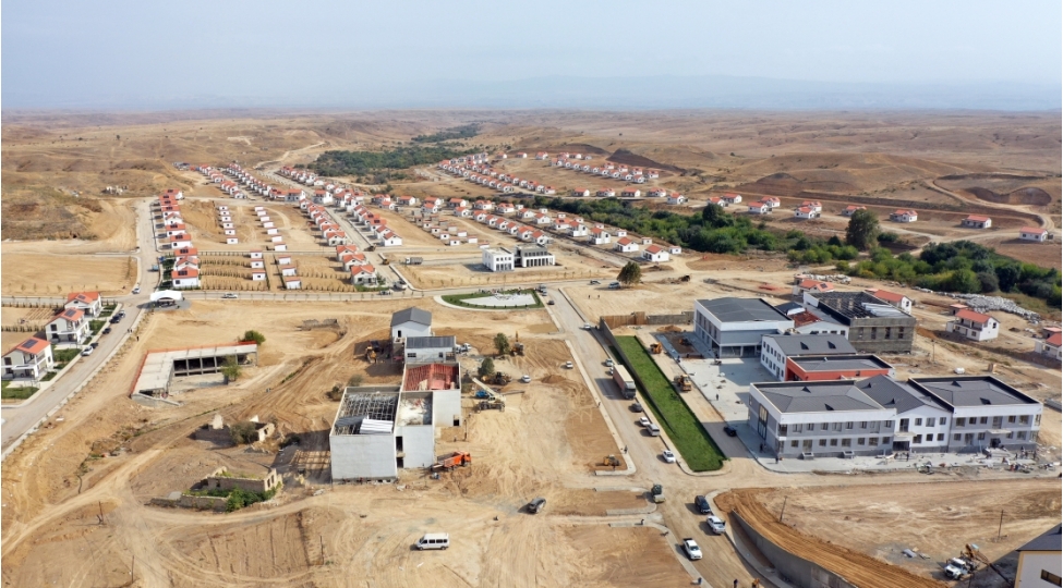 benzersiz-quruculuq-numunesi-boyuk-qayidish