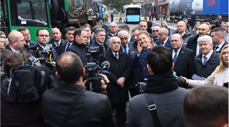 bash-nazir-eli-esedov-minsk-avtomobil-zavodunda-olub