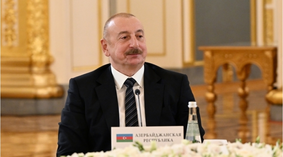 prezident-ilham-eliyev-roma-papasini-milad-bayrami-munasibetile-tebrik-edib