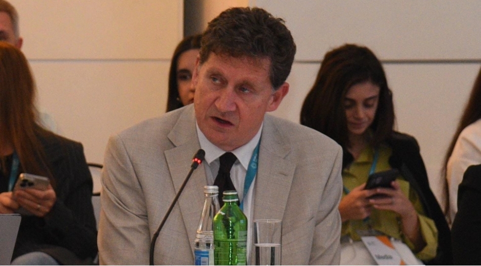 yoxsulluqla-mubarize-ve-infrastrukturun-temin-edilmesi-zerureti-iqlim-deyishikliyi-sheraitinde-aradan-qalxmir-nazir