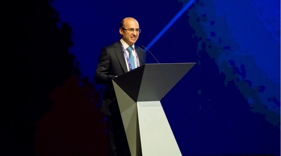 celal-qasimov-suni-intellekt-semereliliyi-artirir-amma-idareetmede-liderlerin-rolu-boyukdur