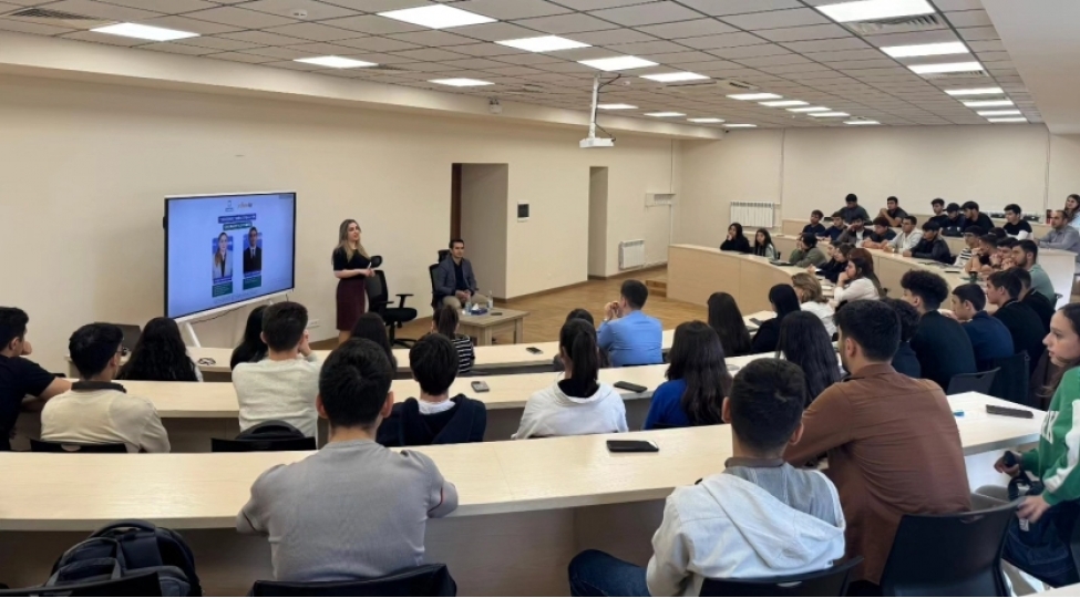 yukselish-qalibleri-qarabag-universitetinin-telebelerine-telim-kechib