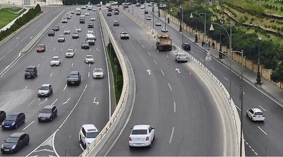 zig-dairesi-hava-limani-yolunda-bezi-zolaqlar-uzre-suret-heddi-20-kmsaat-endirilib