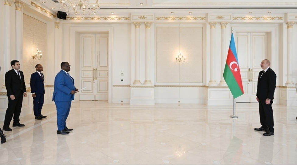 ilham-eliyev-beninin-yeni-sefirinin-etimadnamesini-qebul-edib