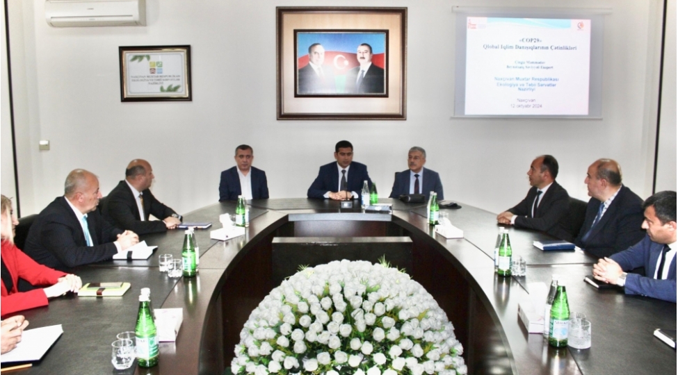 naxchivanda-iqlim-deyishmelerine-ve-cop29-tedbirine-hesr-olunmush-seminar-kechirilib