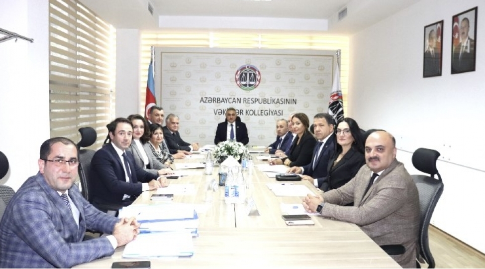 uch-vekile-xeberdarliq-edilib-uch-vekile-tohmet-verilib