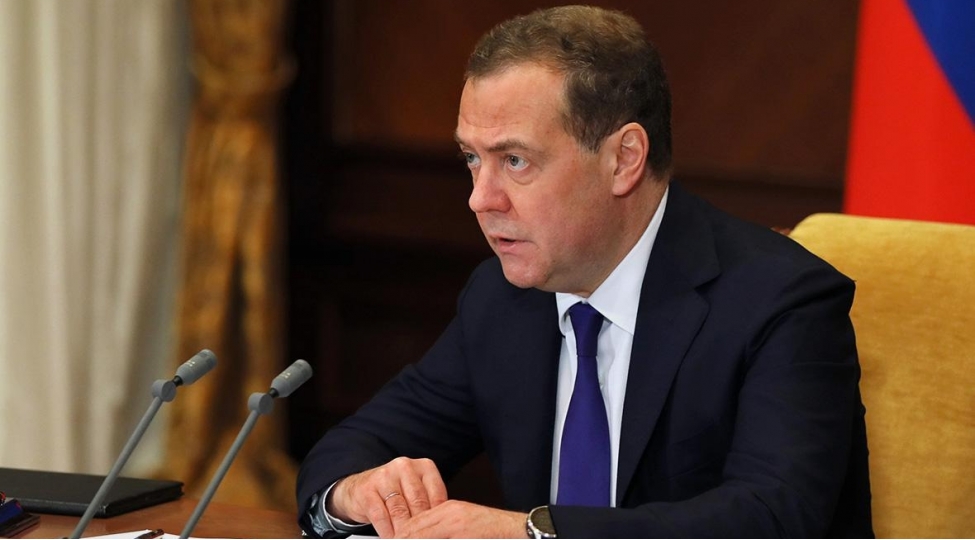 medvedev-avropaya-nuve-silahi-ile-bagli-xeberdarliq-edib