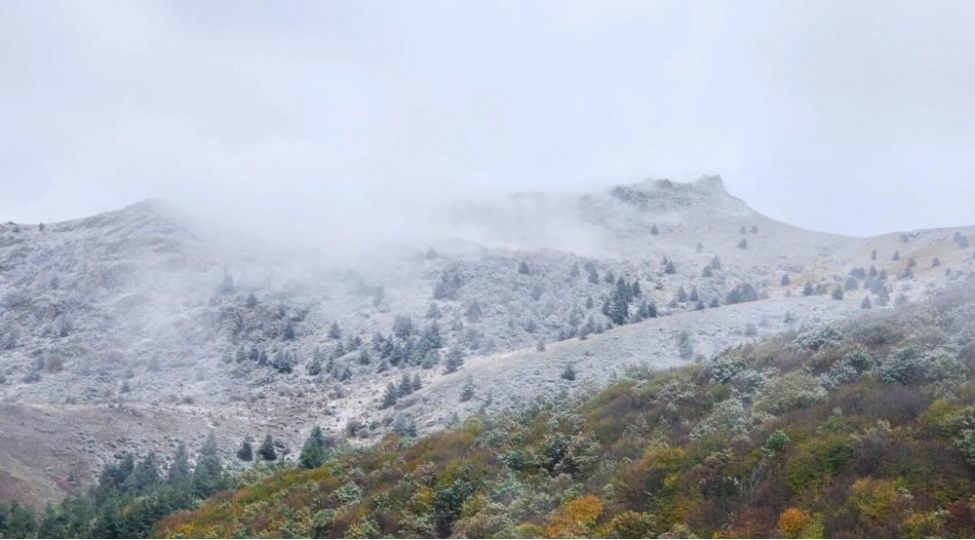 bu-rayona-guclu-qar-yagdi-foto