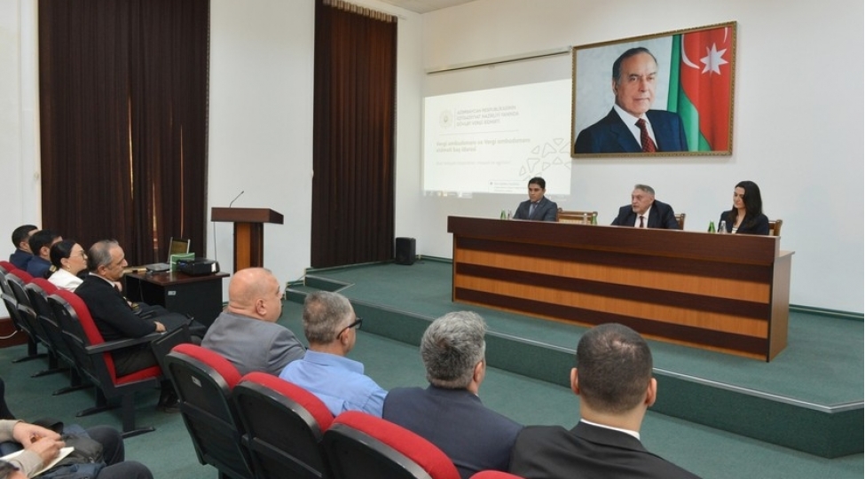 azerbaycanda-sahibkarlar-uchun-teshviqedici-paketlerin-hazirlanmasi-muzakire-edilib