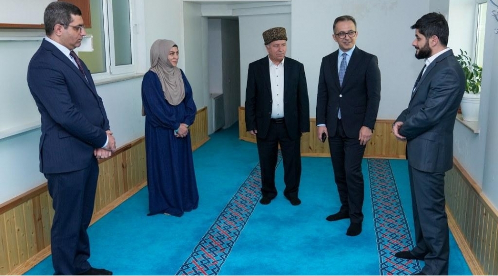 dovlet-komitesinin-sedri-bineqedideki-mescidlerde-din-xadimleri-ile-gorushub