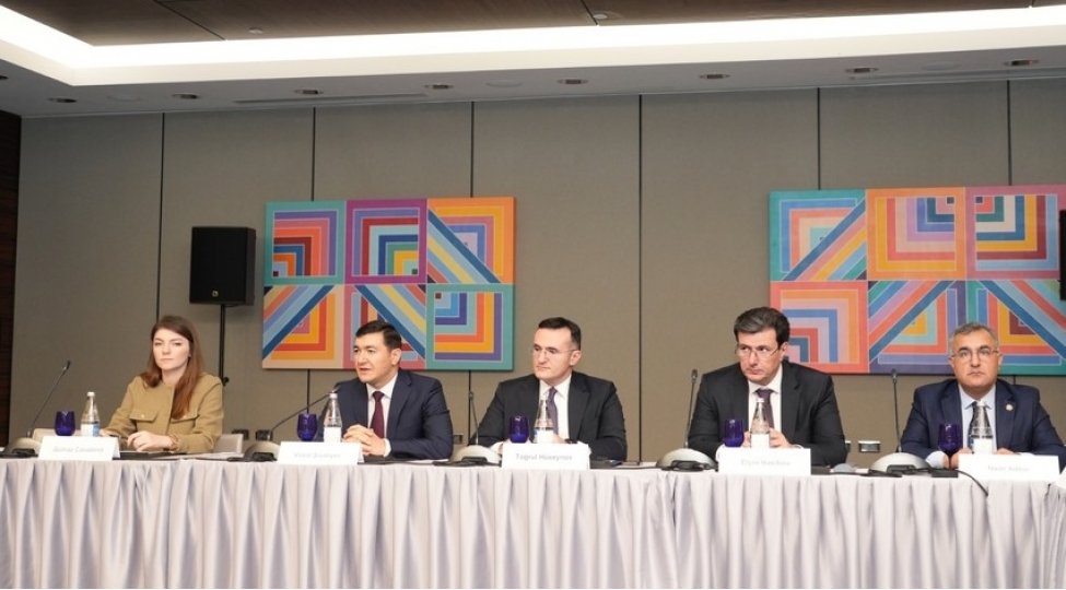 mubahiselerin-helli-mehkeme-sistemi-ve-huququn-aliliyi-ishchi-qrupu-biznese-dair-hedefler-achiqlayib