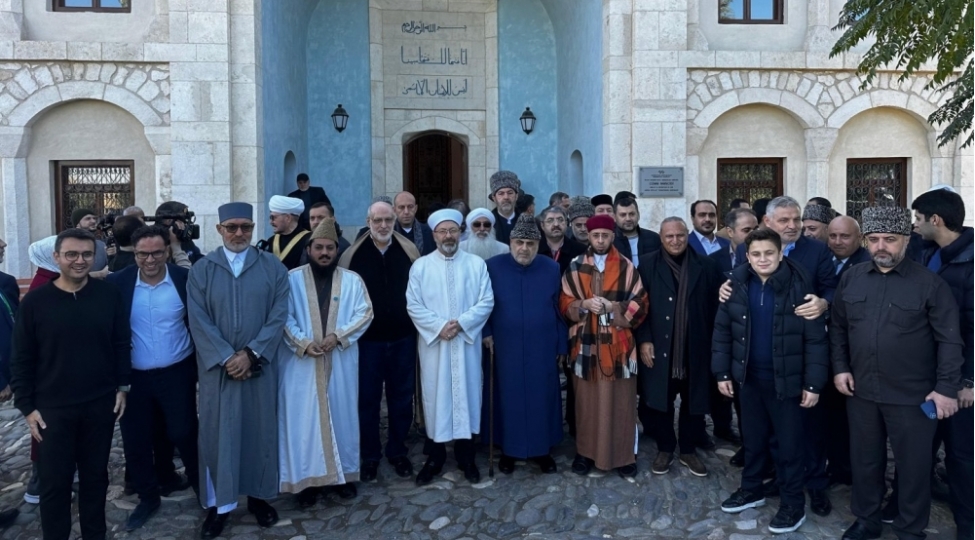 qmi-sedri-agdamda-dini-liderlere-muraciet-edib-heqiqeti-dunyaya-chatdirmaginizi-isteyirik