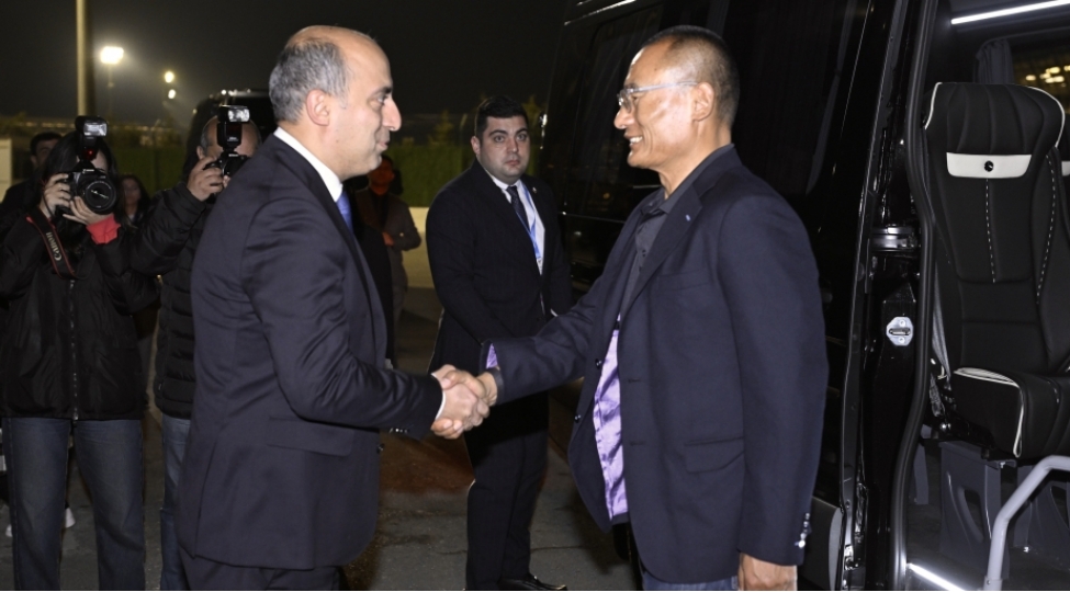 butan-kralliginin-bash-naziri-azerbaycana-sefere-gelib