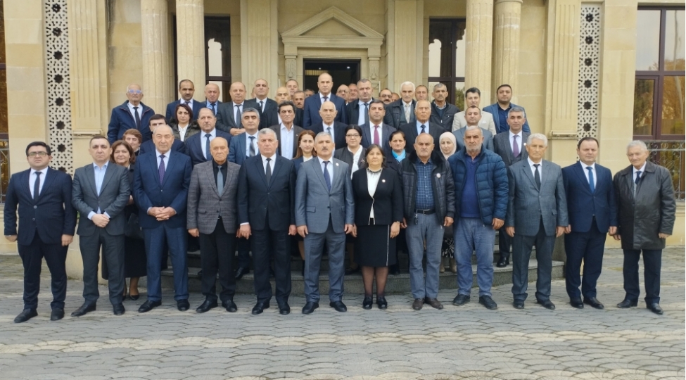 32-il-erzinde-sherefli-yol-kechen-partiya